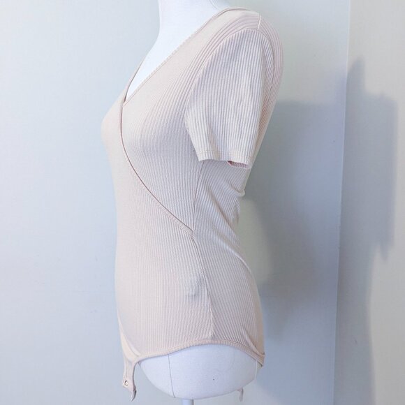 Dusty Pastel Pink Bodysuit Womens Ribbed T-Shirt V-Neck Bodycon Spring Size M - Picture 4 of 7